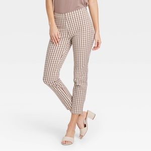 a new day Checkered Pants in Brown and White